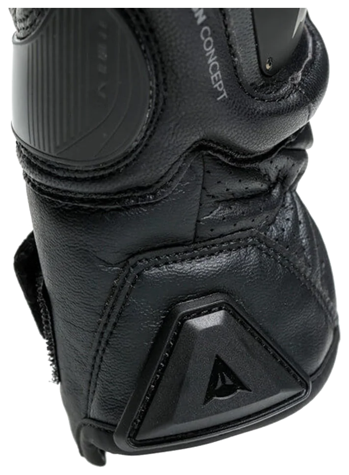 Daınese 4-Stroke 2 Black Deri Eldiven görsel 5